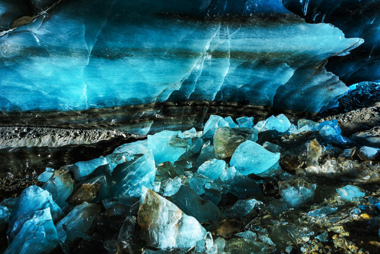 Eissplitter in der Eishöhle